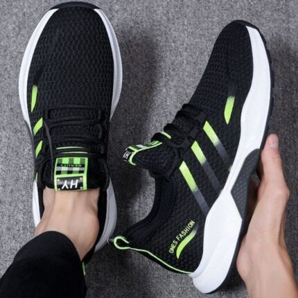 CN Fashionable shoes new autumn breathable fly woven mesh net popular fashionable shoes Korean men's sports leisure comfortable running men's shoes 

http://detail.m./page/index.htm?offerId=894447605265